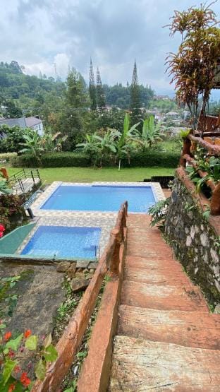 Villa Hanna2 Villa in Cisarua