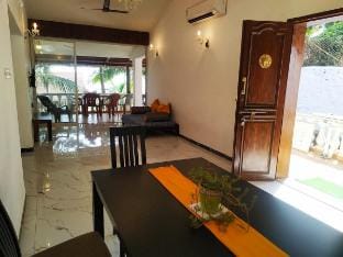 InstaStayBnB Russel's Inn Villa at Yesade Villa in Maharashtra