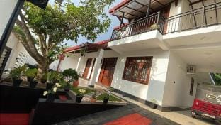 Chanuvilla Villa in Hikkaduwa