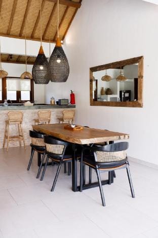 Walk to Beach&Center • 2BR Pool Villa Melati Villa in Bali