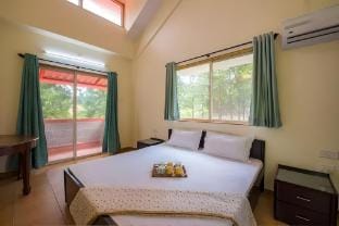 4A/C Bedrooms with attached baths and pvt Garden Villa in Maharashtra
