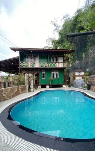Villa Daenamu  Villa in Cisarua