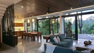 Villa Maxwell, in semi jungle near Canggu Bali Villa in North Kuta