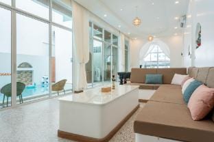 Downtown Oasis芭提雅市中心独栋泳池别墅 B 5卧6卫 KTV BBQ海滩步行街500m Vacation rental in Pattaya City