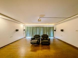 Lake View Resort Villa in Tamil Nadu