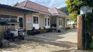 Villa Bumi Ayah Villa in Cisarua