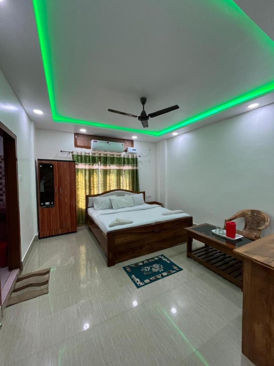 Rhino Guest House Bed and Breakfast in India