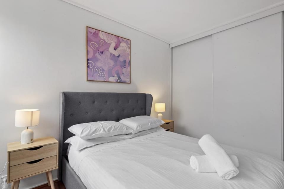 Spacious 3-Bed Townhouse with Courtyard Vacation rental in Melbourne