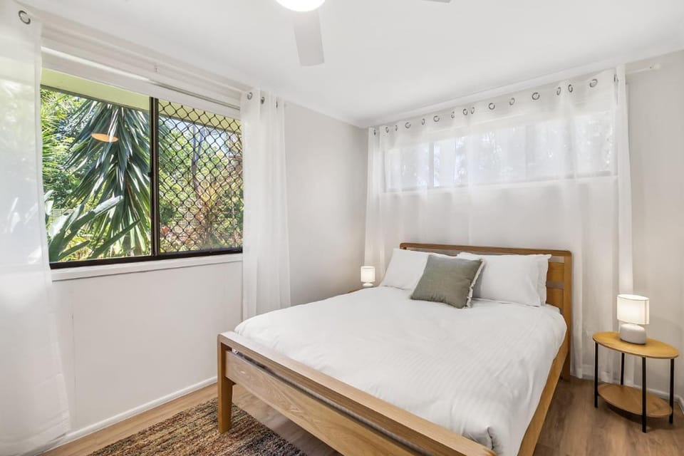 Family Home Near Cafes and Surf Beaches Vacation rental in Sunshine Coast