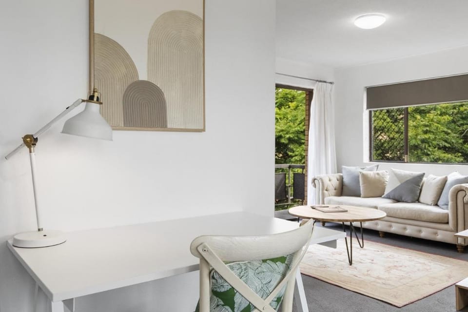 Bright 2-Bed Apartment in Leafy New Farm Apartment in Brisbane