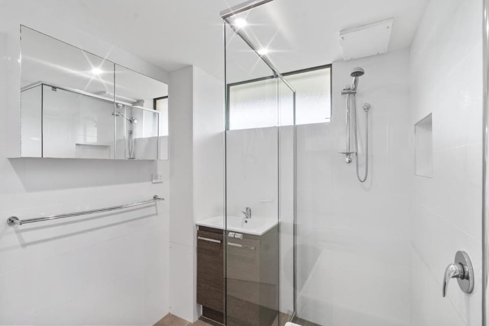 Bright 2-Bed Apartment in Leafy New Farm Apartment in Brisbane