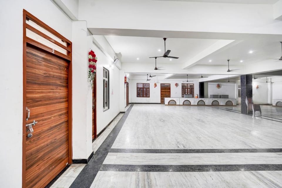 Hotel O THE CHAKERI CRYSTAL Hotel in Nepal