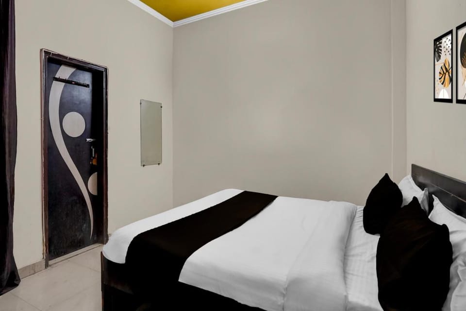 Hotel O Mishra Hotel in Noida