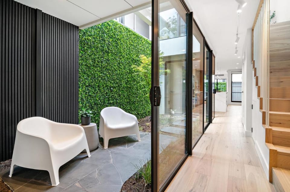 Stylish 3-Bed Home Near South Melbourne Market Vacation rental in Melbourne
