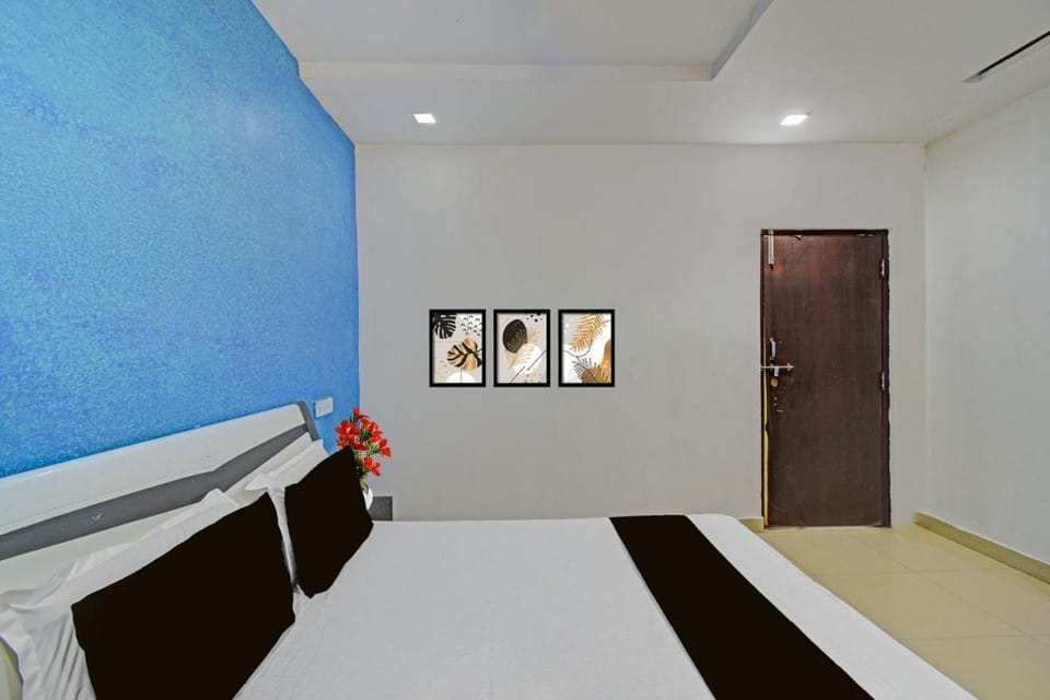 Hotel O Madhuram Lodge Hotel in Telangana