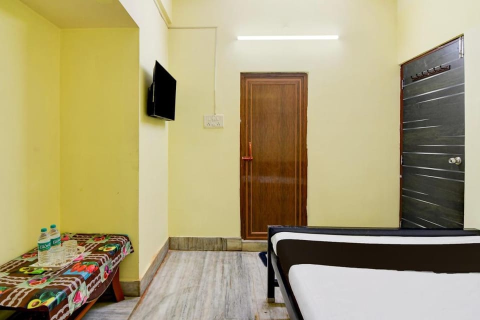 Hotel O Crown Guest House Hotel in Kolkata