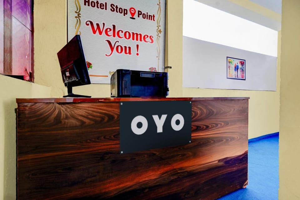 SPOT ON Hotel Stop Point Hotel in Maharashtra