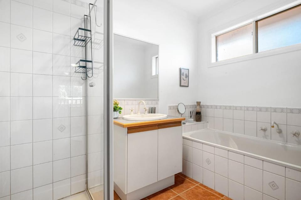Comfortable Family Stay in Caroline Springs Vacation rental in Truganina