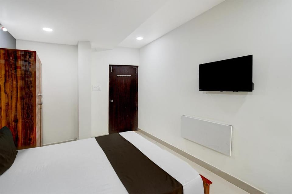 SPOT ON Nexora Spaces Hotel in Hyderabad
