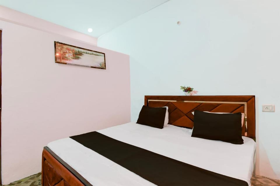 SPOT ON Samrat Hotel Hotel in Uttar Pradesh