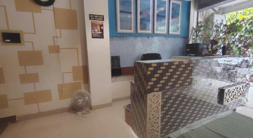 POP 83614E Hotel Chitra Chouraha Hotel in Uttar Pradesh