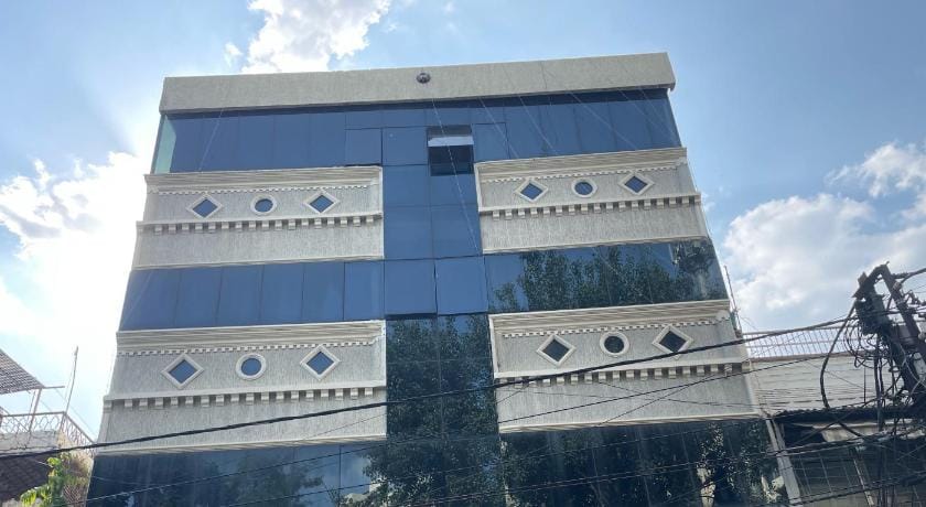 POP 83614E Hotel Chitra Chouraha Hotel in Uttar Pradesh