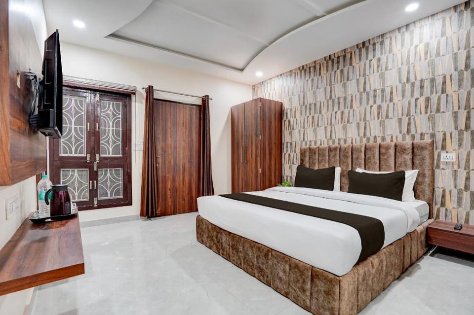 Hotel O Civil lines Bareilly Formerly Neelam Inn Hotel in Uttar Pradesh