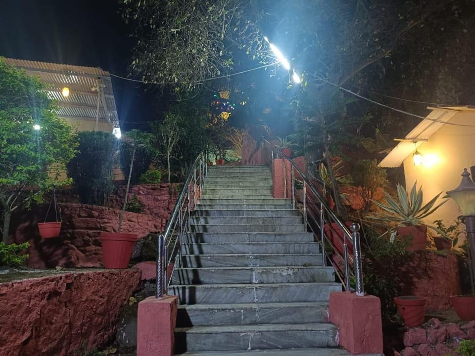 Richi Rich Hill Resort Hotel in Gujarat