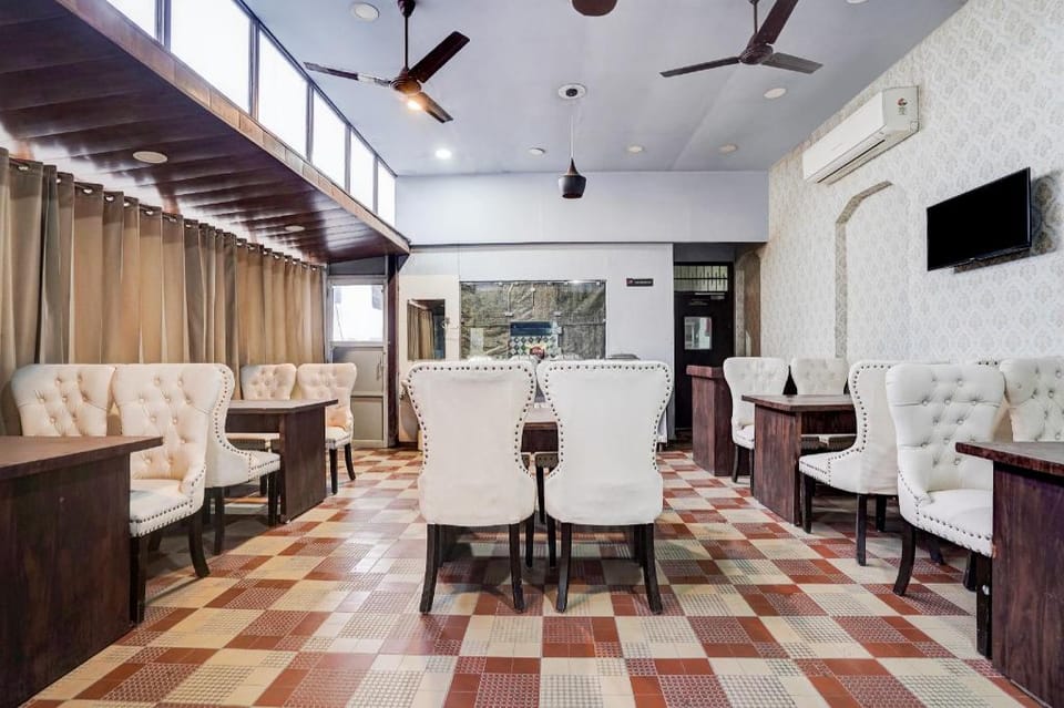 Super Townhouse Golden Temple Amritsar Formerly A Star Hotel in Punjab, India