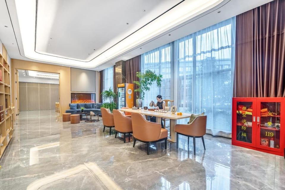 Lanyee international hotel Hotel in China
