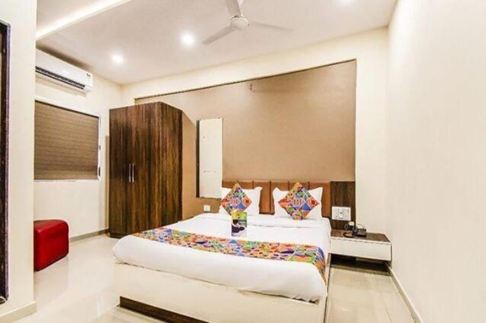 FabHotel Pratiksha Hotel in Ahmedabad
