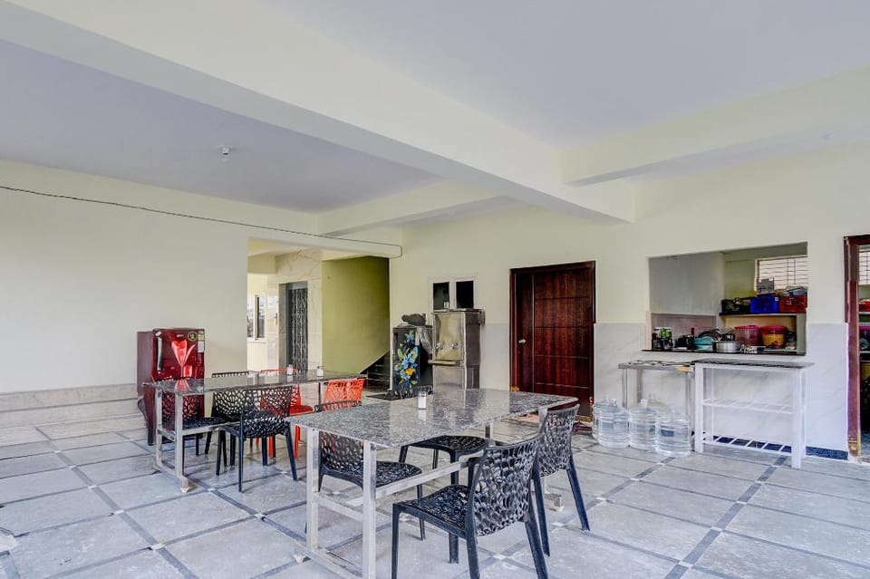 FabHotel Honey Grand Hotel in Hyderabad