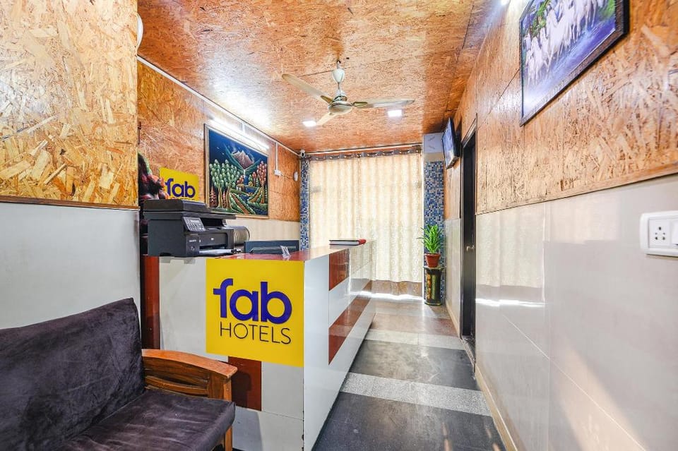 FabHotel The White Orchid - Near Noida Sector 16 Metro Station Hotel in Noida