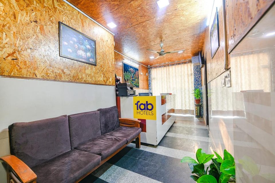 FabHotel The White Orchid - Near Noida Sector 16 Metro Station Hotel in Noida