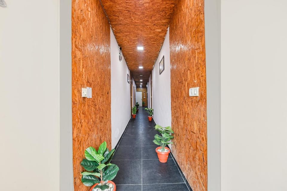 FabHotel The White Orchid - Near Noida Sector 16 Metro Station Hotel in Noida