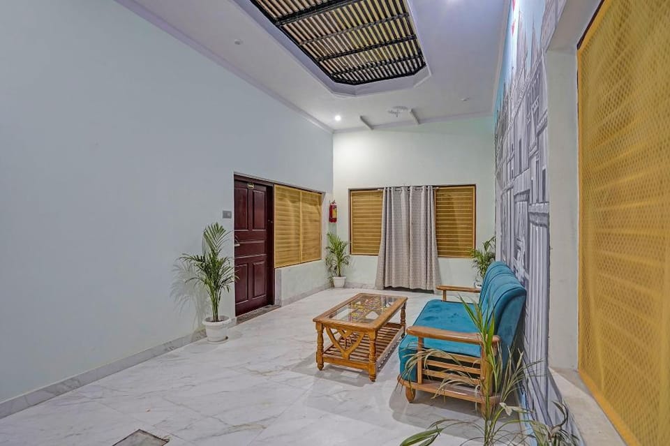 FabHotel Om Sai Residency Hotel in Varanasi