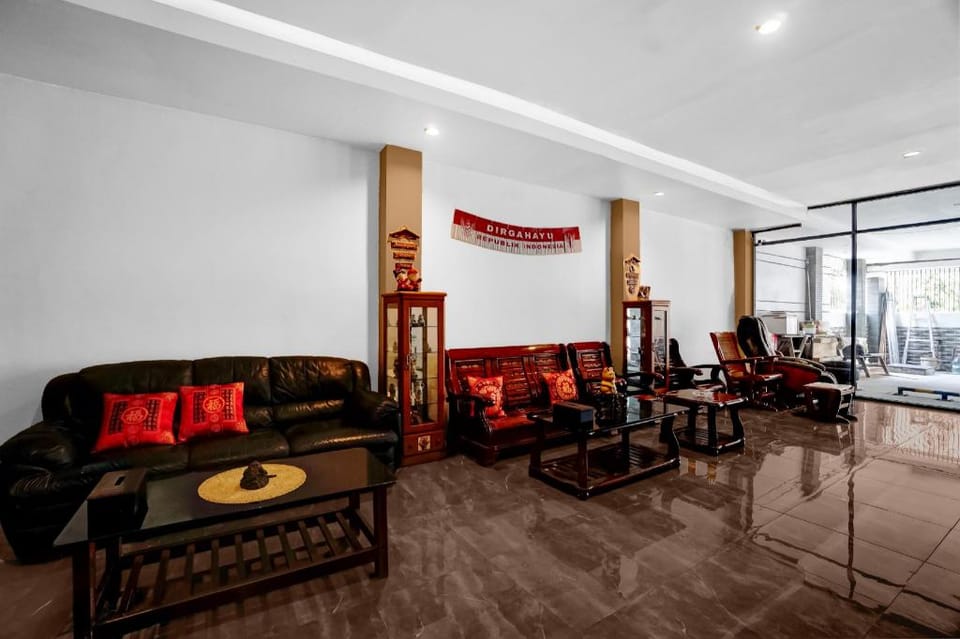 Hotel O near Ciputra World Surabaya formerly Darmo Residence Hotel in Surabaya