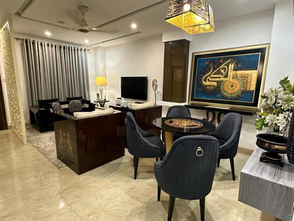 Air avenue Dha phase 8 near airport lahore Hotel in Lahore