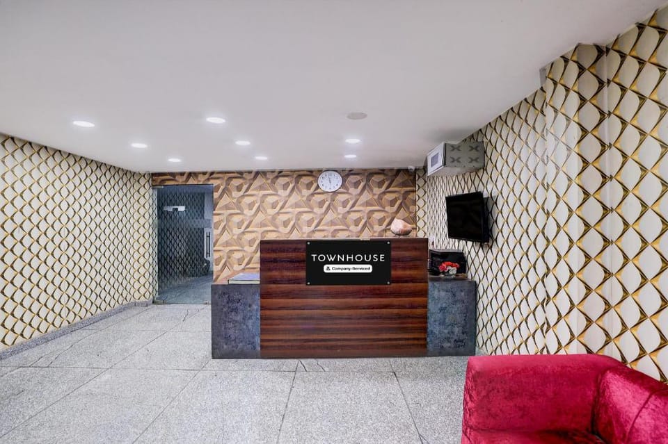 Super Townhouse Sector 122 Noida Formerly Anvi Inn Hotel in Noida