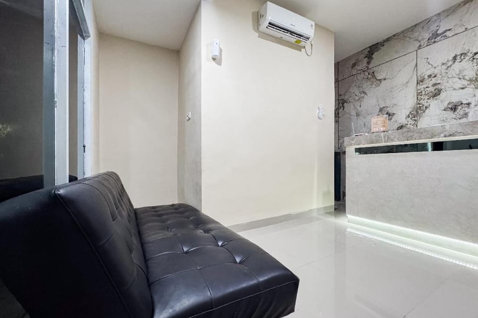 Urbanview Hotel Edelweiss Syariah Palembang by RedDoorz Hotel in Indonesia