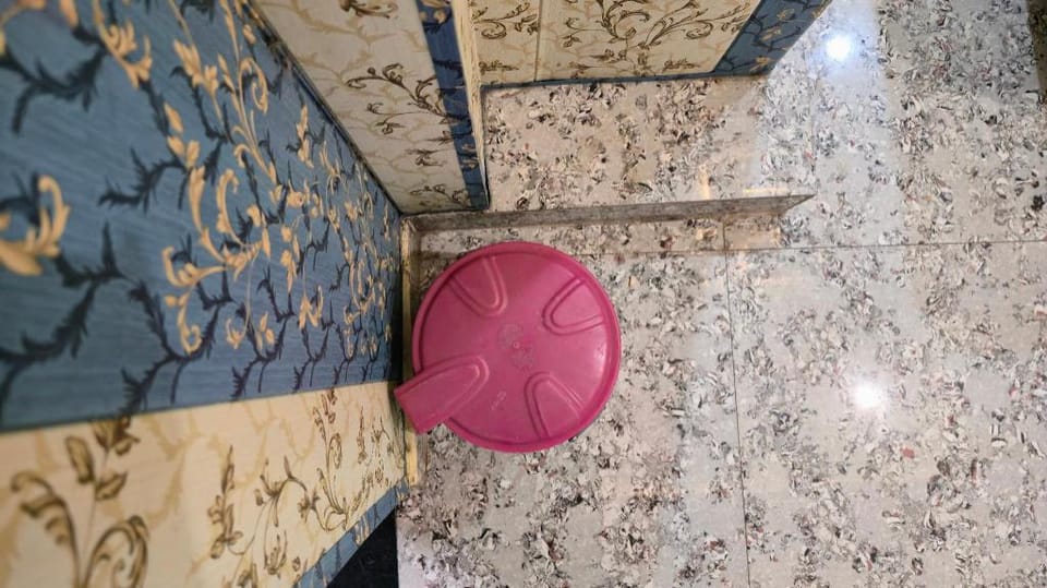Radha Krishna Niwas P. Guest House 300mts Temple g Hotel in Varanasi