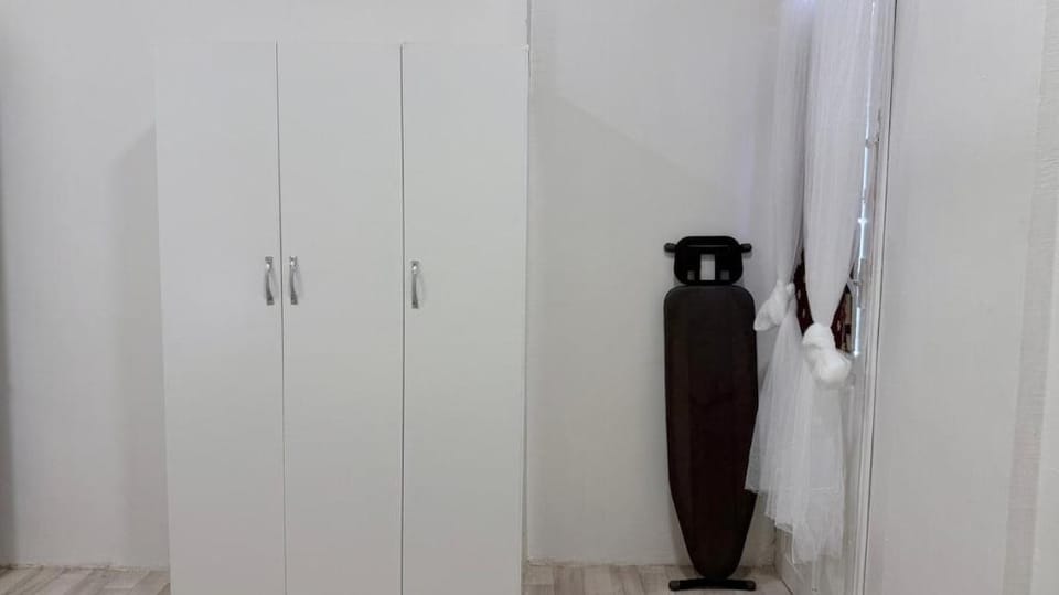 Family apartment, two rooms kitchen nearharam (2) Hotel in Medina