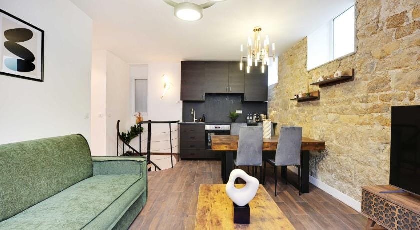 Charming apartment - AC- 2BD/8P - Port Royal Hotel in Paris