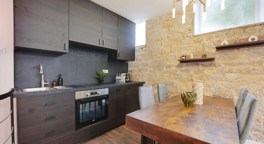 Charming apartment - AC- 2BD/8P - Port Royal Hotel in Paris