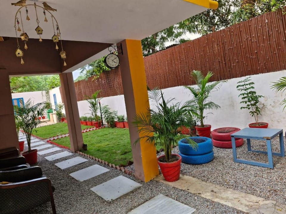 TNC Lucknow by the Nomad Cave Hostel Hotel in Lucknow