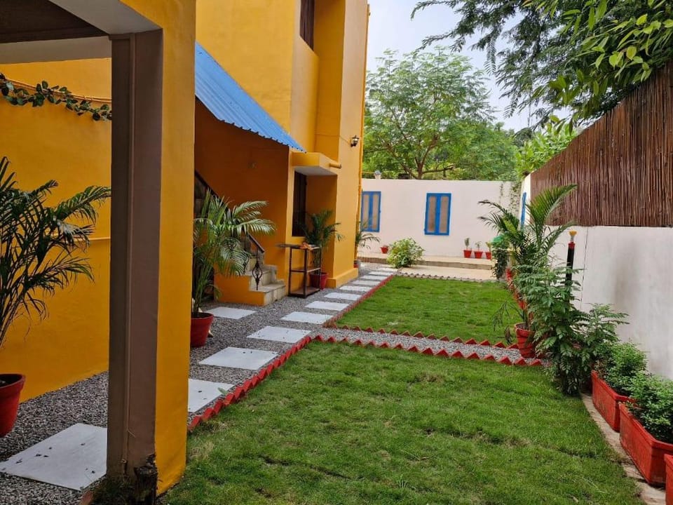 TNC Lucknow by the Nomad Cave Hostel Hotel in Lucknow