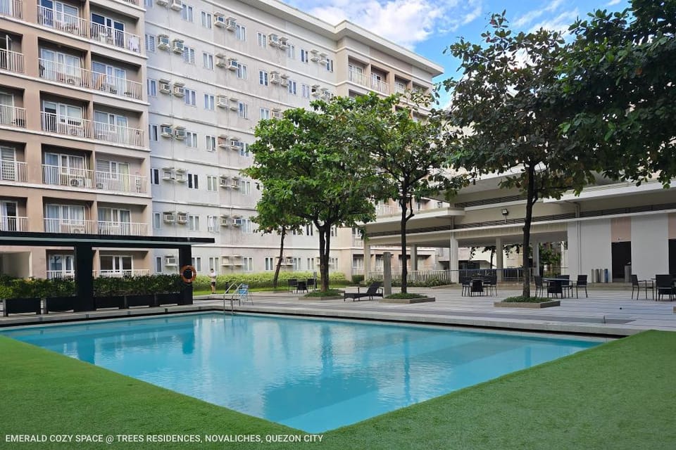 Emerald Cozy Space Hotel in Quezon City