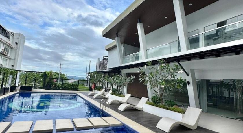 Chic Units at Ivory Residence  City Center Hotel in Davao City
