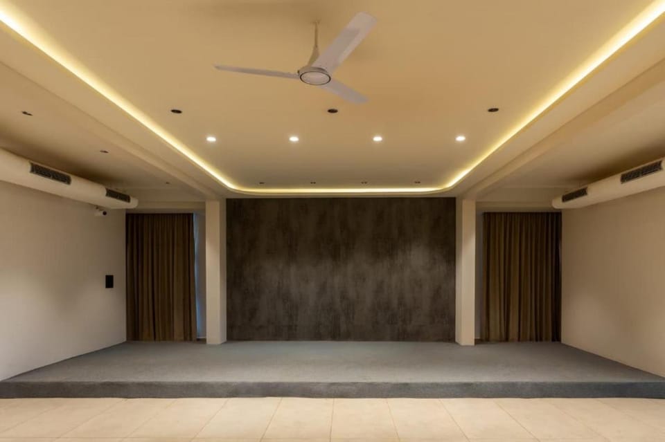 AVM Elite Suites Malur Hotel in Karnataka