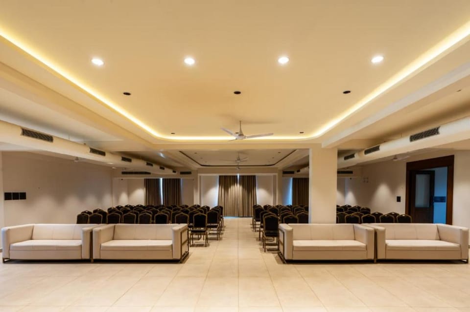 AVM Elite Suites Malur Hotel in Karnataka